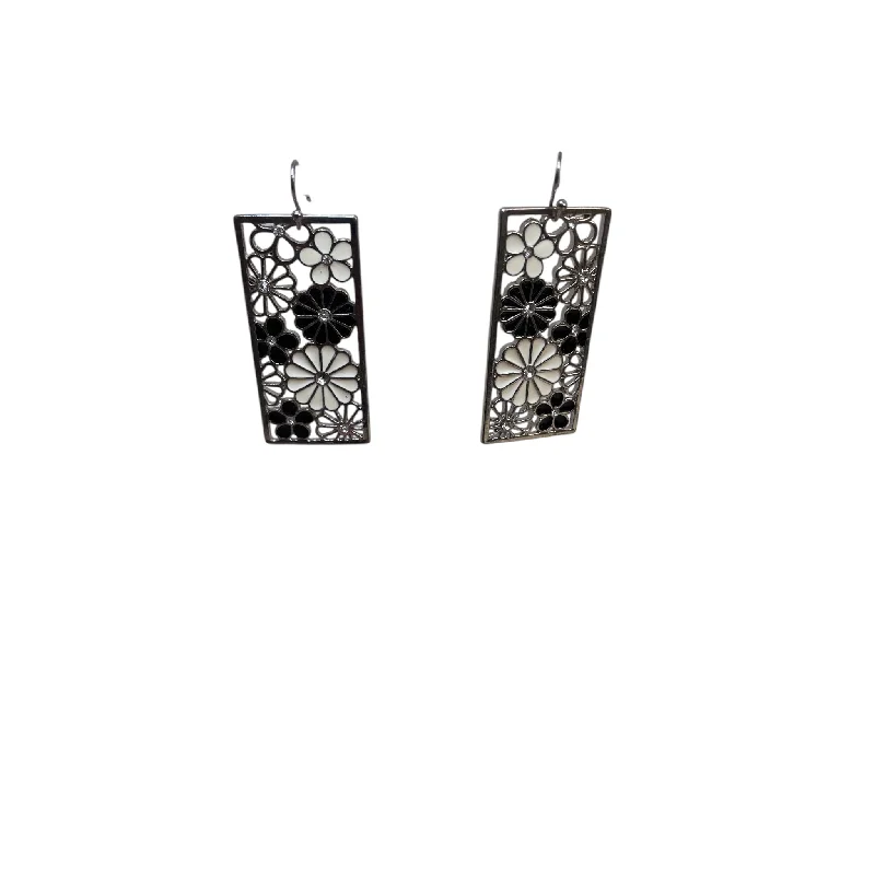 Earrings Dangle/Drop By Cme In Silver