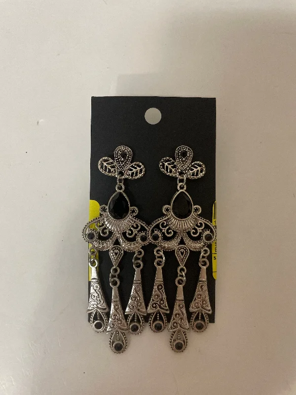 Earrings Dangle/drop By Cmf